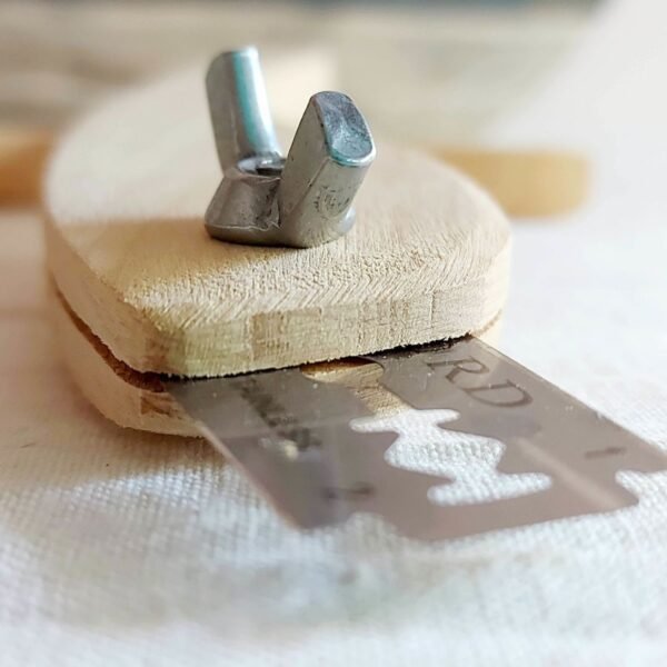 GREÑADOR CURVO SIN ESTUCHE